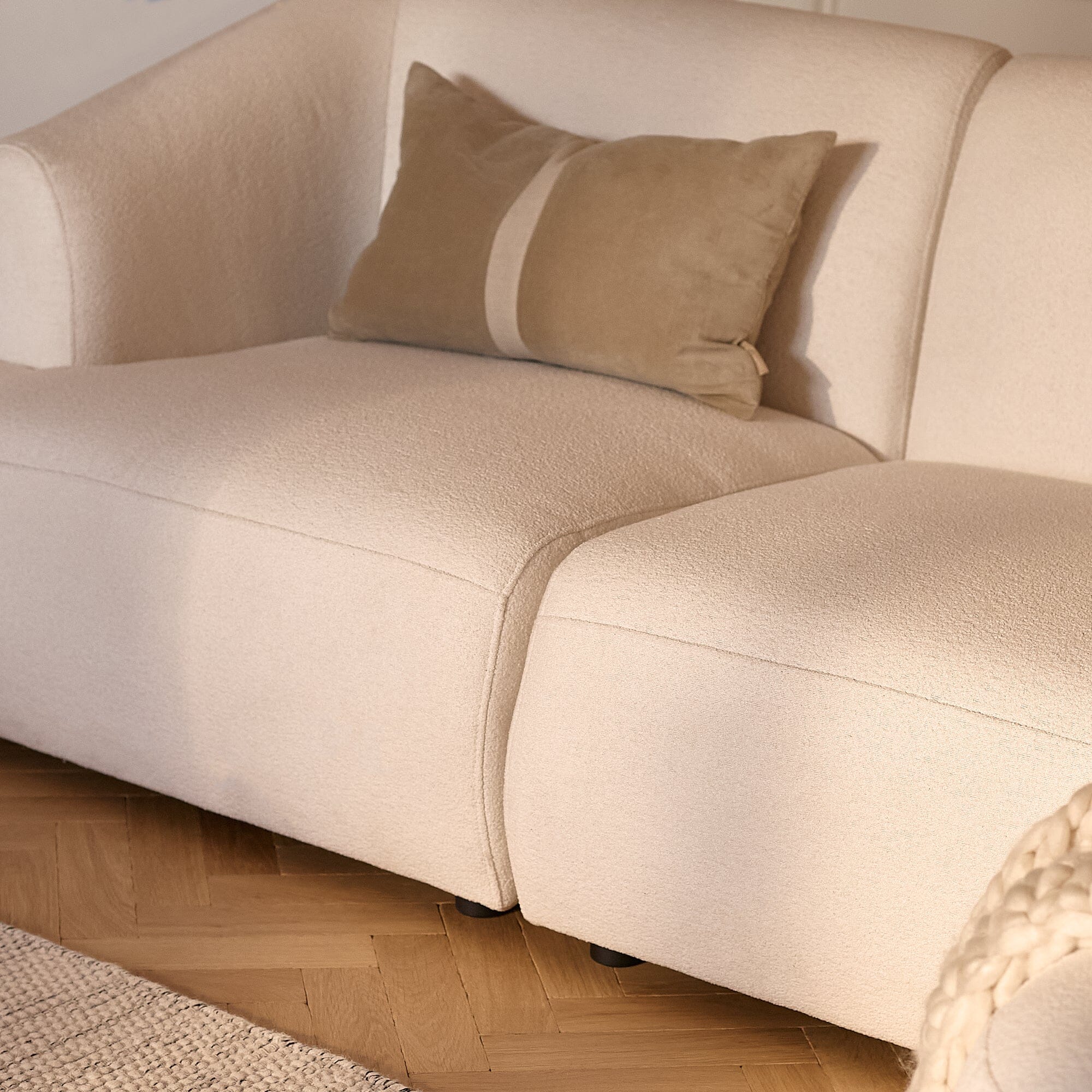 Nathalia Chaise Corner Sofa - Chalk White Boucle - Image 7