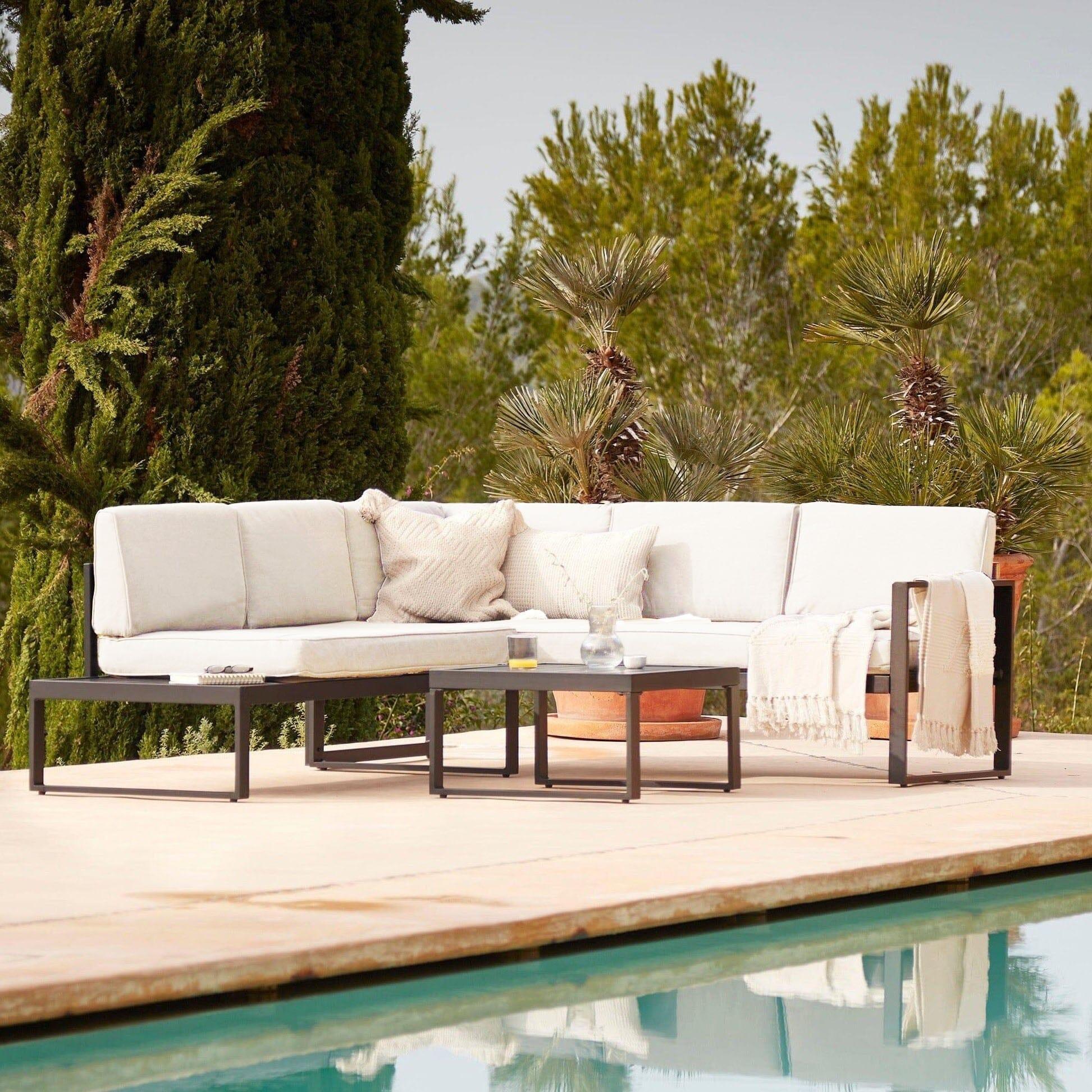 Maia 5 Seater Garden Interchangeable Sofa Set with Cream Lean Over Parasol - Black - Image 4